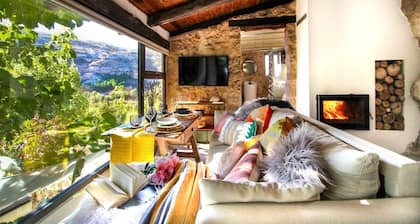Cave Suite GUHA (Hotel cueva Lomas de Ruvira)