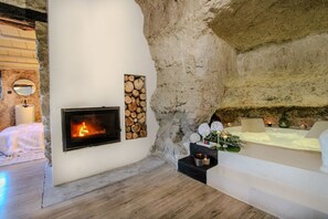1 bedroom - Cave Suite GUHA (Cave Hotel Lomas de Ruvira) (Jorquera)
