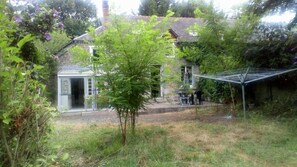 Exterior - House in Rural Brittany. 2 pets allowed. (Saint-Vran)