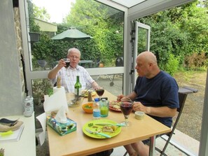 Outdoor dining - House in Rural Brittany. 2 pets allowed. (Saint-Vran)