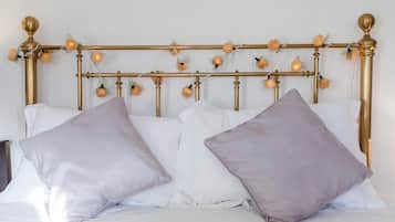 1 habitación, tabla de planchar con plancha, cuna de viaje y wifi