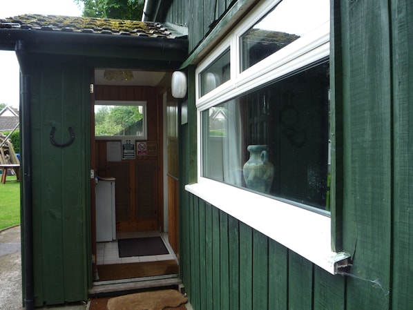 Exterior detail - PLAN YOUR ISLAND ESCAPE TO THE BEAUTIFUL SCOTTISH ISLE OF CUMBRAE (Millport)