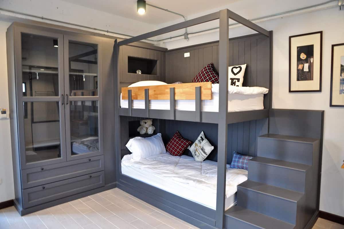 deluxe twin room | desk, free wifi