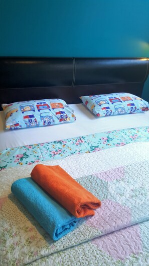 1 bedroom, iron/ironing board, internet, bed sheets