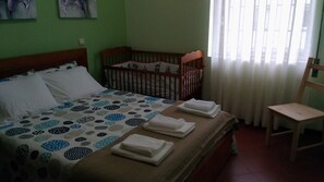 2 bedrooms, iron/ironing board, Internet, bed sheets