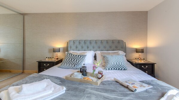 3 bedrooms, iron/ironing board, travel cot, WiFi