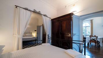 3 chambres, fer et planche Ă repasser, Wi-Fi, draps fournis