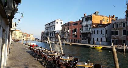 The Venetian House with a view of the Cannaregio canal IT027042C2DHCNX36U