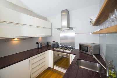 Boutique City Centre One Bed Apartment 