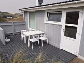 Outdoor dining - 100 meters from the beach
Charming summer house in beautiful Løkken in Denmark (Løkken)