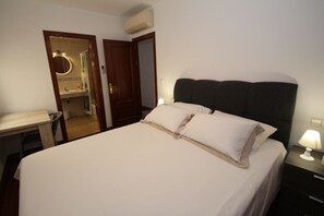 3 Schlafzimmer, Bügeleisen/Bügelbrett, WLAN, Bettwäsche