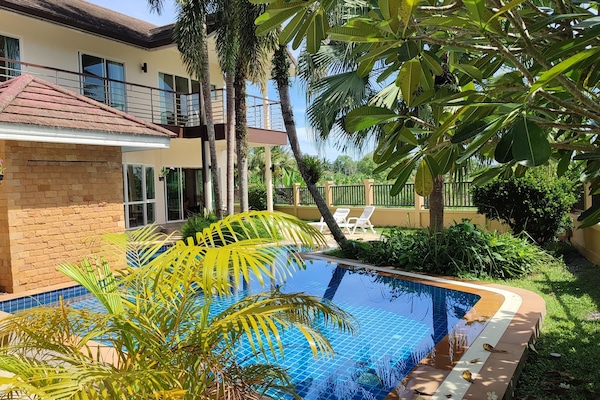 Welcome to our wonderful 4 bedroom Villa with Pool in Khao Lak!
