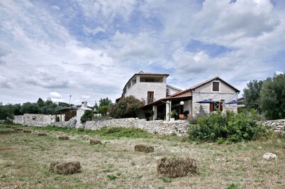 Authentic Seaside Stone House in a Peaceful Environment at the Istrian Coast