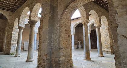 Studio im Zentrum der Altstadt von Water Vor kurzem in neuwertigem Zustand renoviert