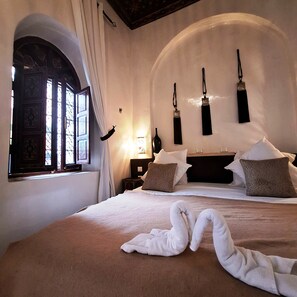 7 chambres, coffres-forts dans les chambres, fer et planche Ă repasser