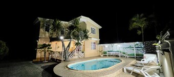 Appartamento Piscina In Villa ALBION Costa Occidentale