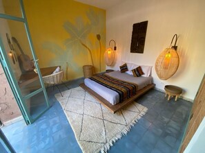 4 Schlafzimmer, Schreibtisch, Bügeleisen/Bügelbrett, Reisekinderbett