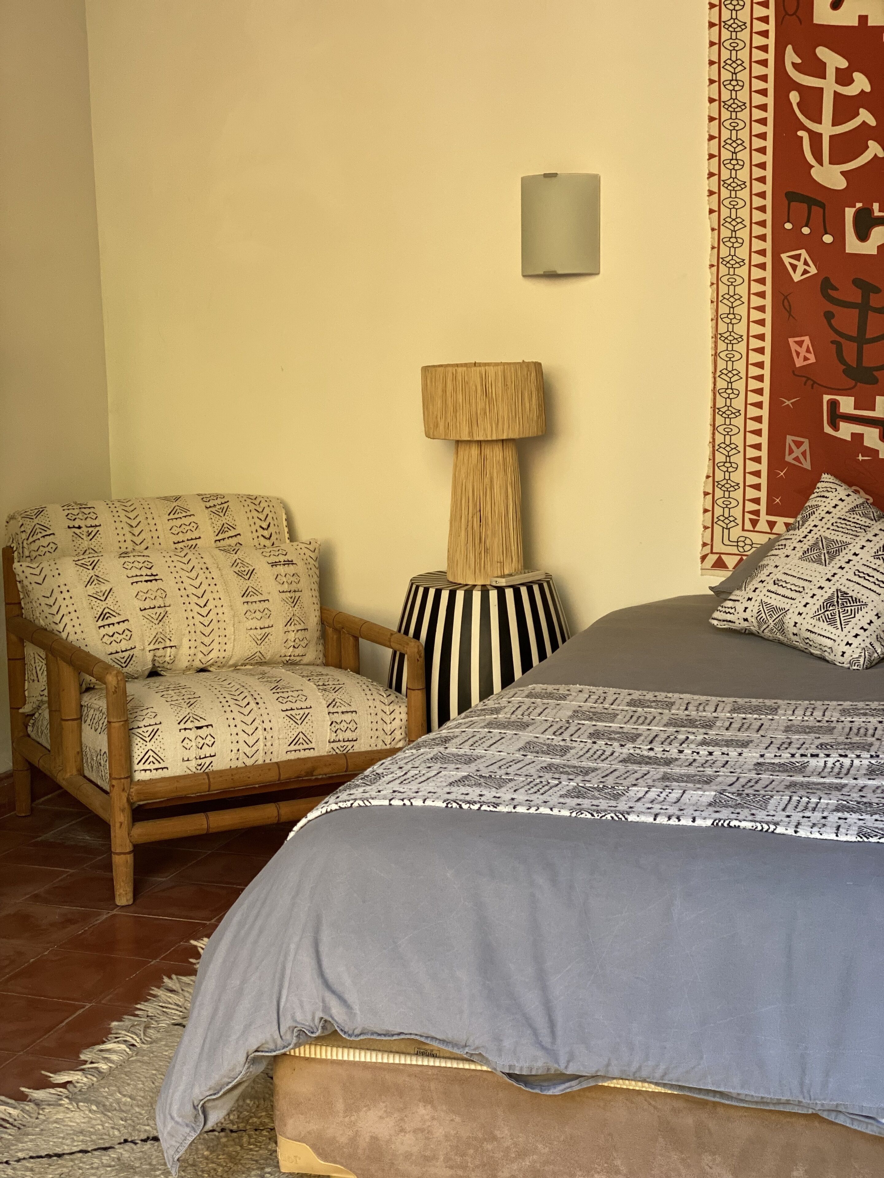 4 bedrooms, desk, iron/ironing board, travel crib