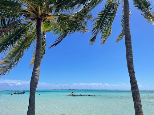 Beautifully equipped bungalow - 3 bdrms air-conditioned - kayak - Superb beach 40m from private servitude