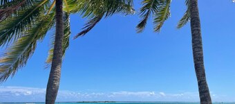 Beautifully equipped bungalow - 3 bdrms air-conditioned - kayak - Superb beach 40m from private servitude