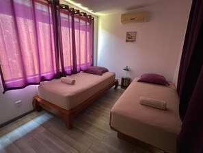 3 habitaciones, tabla de planchar con plancha y wifi gratis 