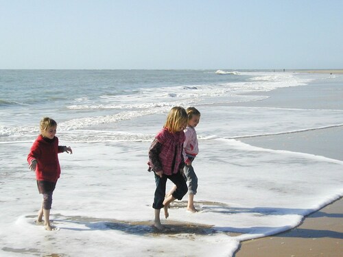 House bungalow with garden and terrace, 1100m2 property, 8 person, 