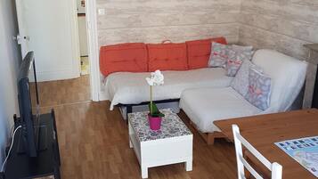 1 chambre, bureau, fer et planche à repasser, Wi-Fi gratuit