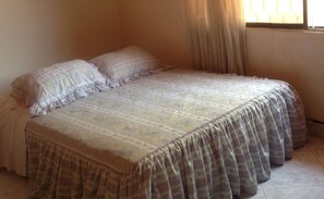 2 bedrooms, bed sheets