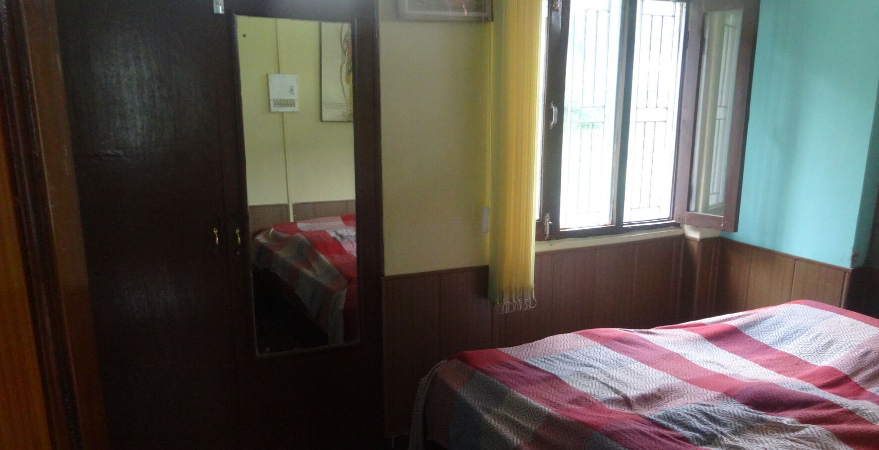 2 habitaciones, tabla de planchar con plancha, wifi y ropa de cama 