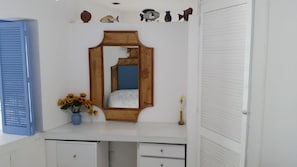 2 habitaciones, escritorio, wifi gratis y ropa de cama
