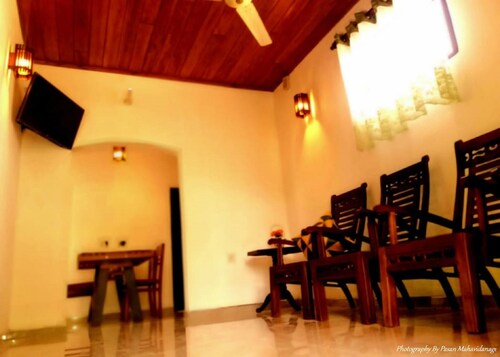 Sana Guest Weligama - Sri Lanka