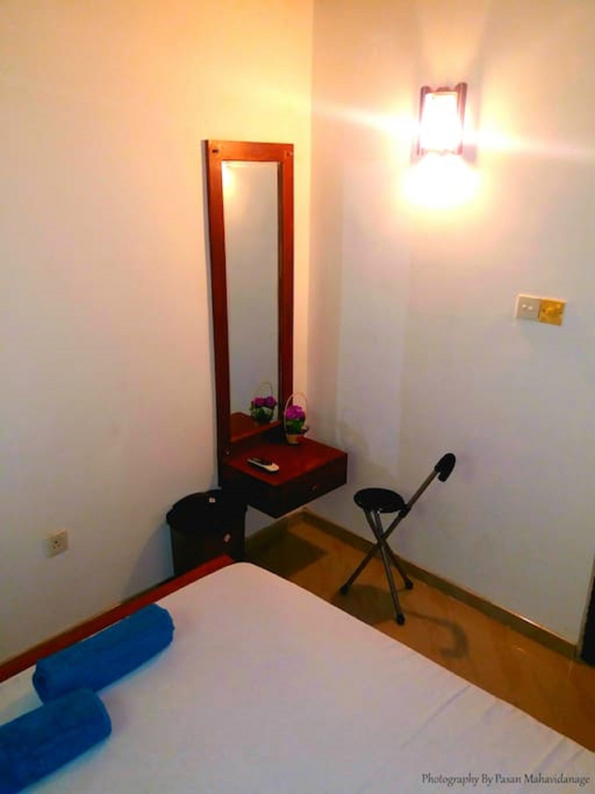 2 habitaciones, tabla de planchar con plancha y internet 