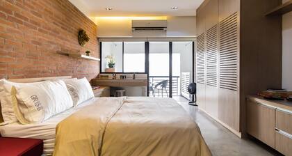 Geräumiges Studio mit erstaunlichen Balkon Blick auf Greenbelt Makati