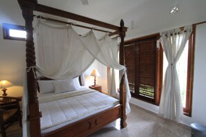 2 bedrooms, desk, iron/ironing board - Graha Rusni Villa - 2 Bedroom villa - Rice paddys view (ubud)