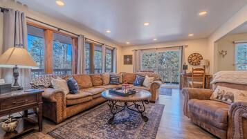 TV connectée, cheminée, jeux vidéo, lecteur de DVD