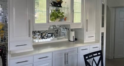 The Palms Areca-Attractive, Alluring and Aesthetically artistic