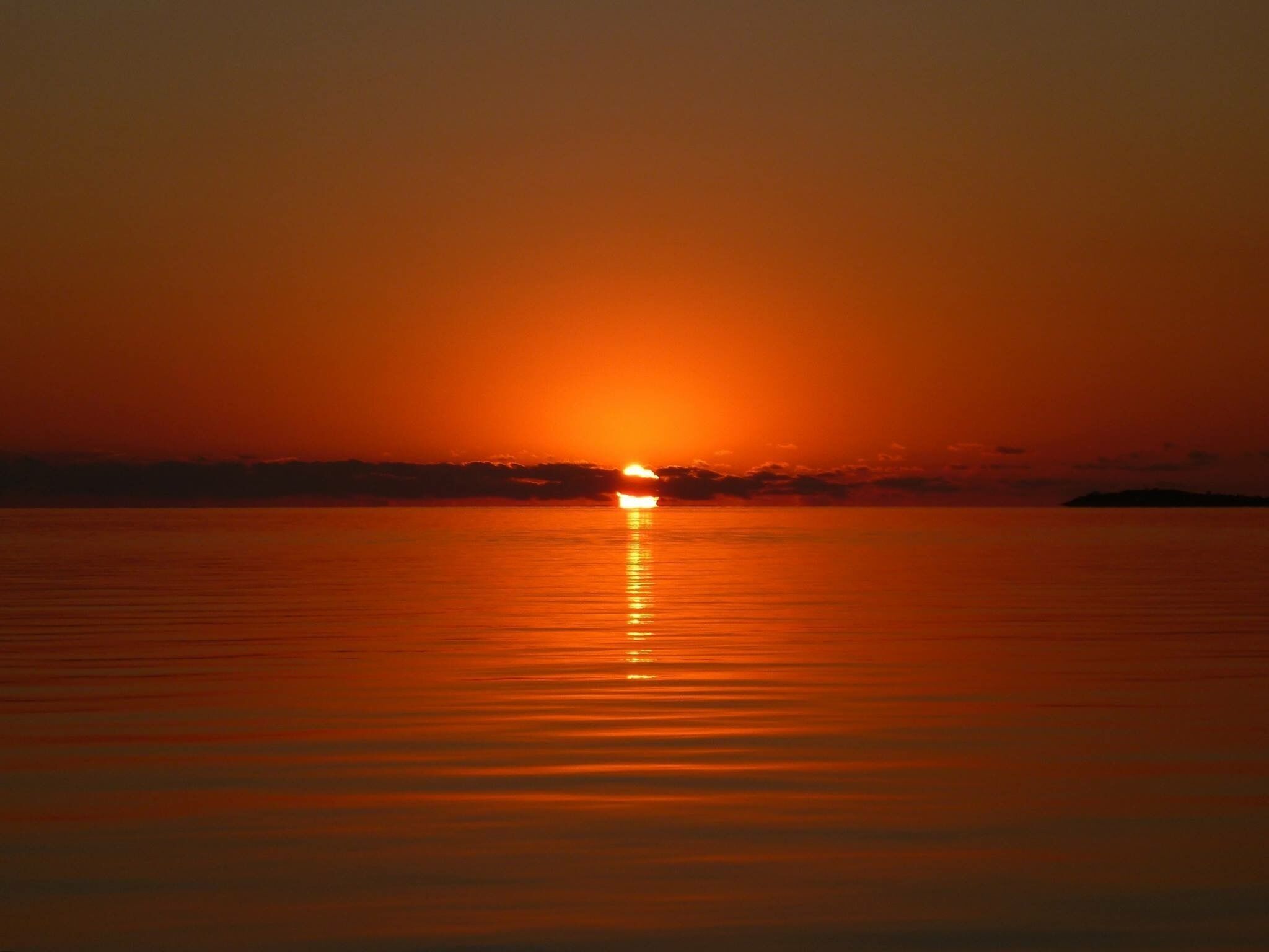 Beach nearby, sun-loungers