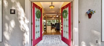 Luksuriøst hjem m / spektakulært glassrom og uteplasser - gratis wifi