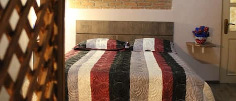 1 bedroom, iron/ironing board, Internet, bed sheets