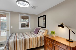 1 Schlafzimmer, Bügeleisen/Bügelbrett, Reisekinderbett, kostenloses WLAN