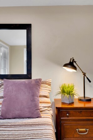 1 chambre, fer et planche à repasser, Wi-Fi gratuit, draps fournis