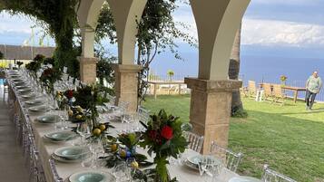 Utendørs bankettområde