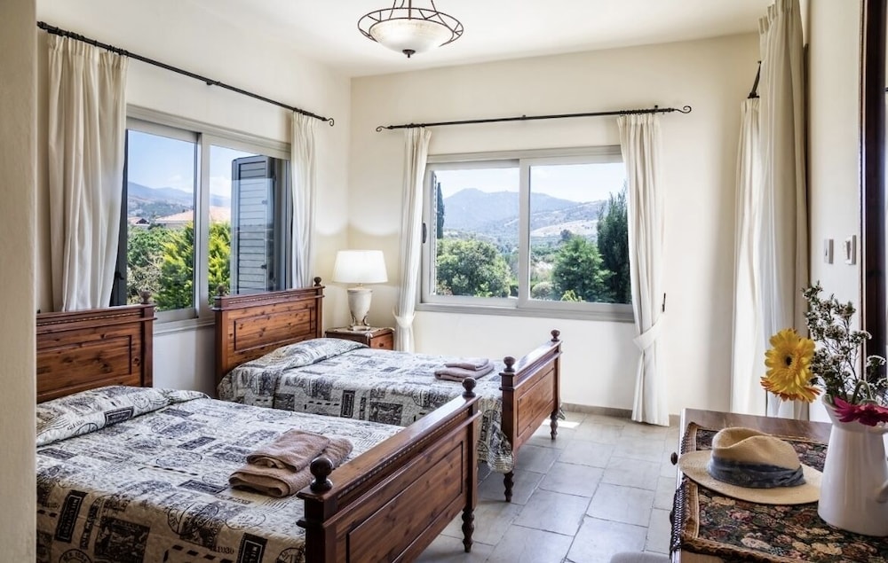 Villa Demetra (4 Ensuite Schlafzimmer, Atemberaubende Aussicht, Bbq, Highspeed Wi-fi, Swimmingpool) - Zypern