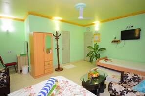 3 Schlafzimmer, Bügeleisen/Bügelbrett, WLAN, Bettwäsche
