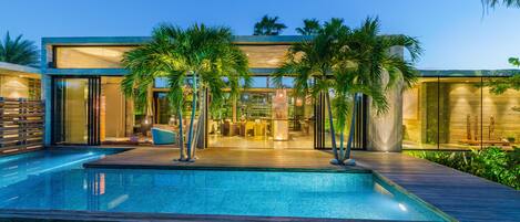 Udendørs pool, opvarmet pool