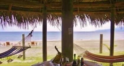 5 Millionen $ Buena Vista Beachfront Estate - Ihr voll besetztes privates Resort