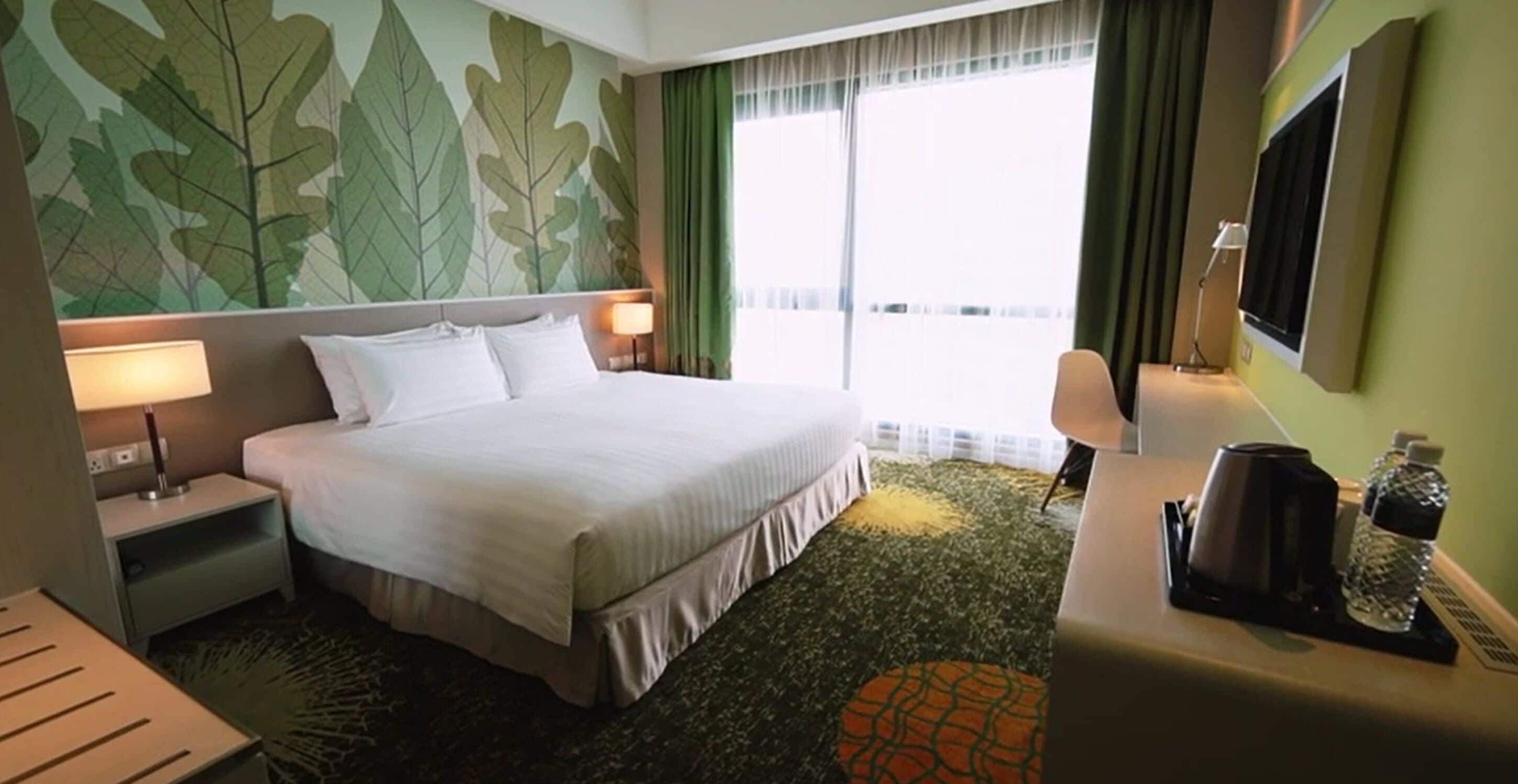 superior king room | 1 bedroom, in-room safe, individually furnished, desk