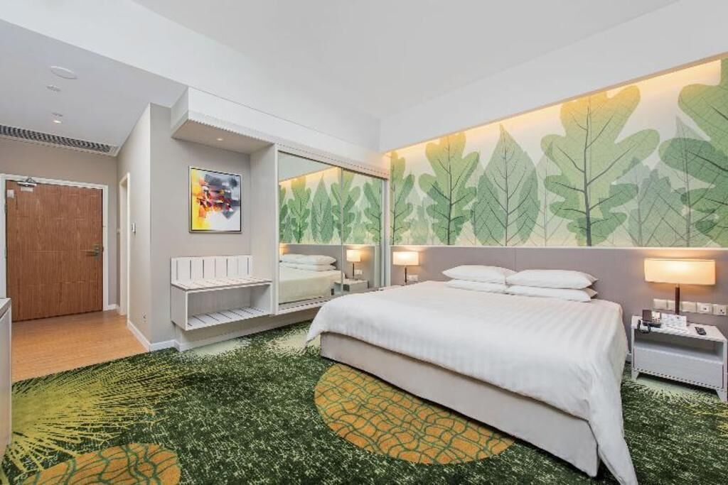 In-room safe, individually furnished, desk, laptop workspace