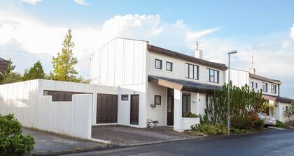 Cozy family home in Central Reykjavik - Quiet residential area - Child friendly