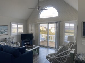 Smart TV, DVD player, stereo